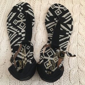 Toms la playa Aztec sandals 🌸